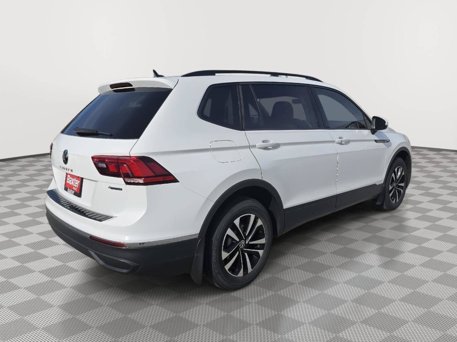 Used 2023 Volkswagen Tiguan S image 10