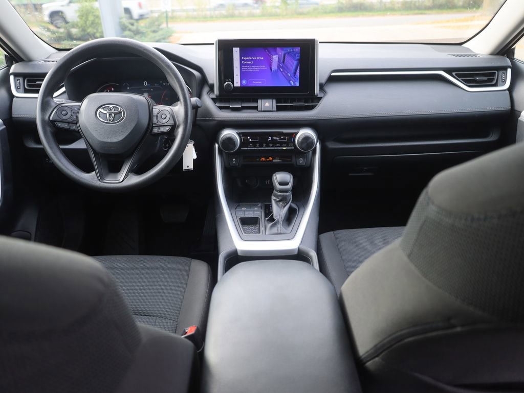 Used 2024 Toyota RAV4 LE image 22