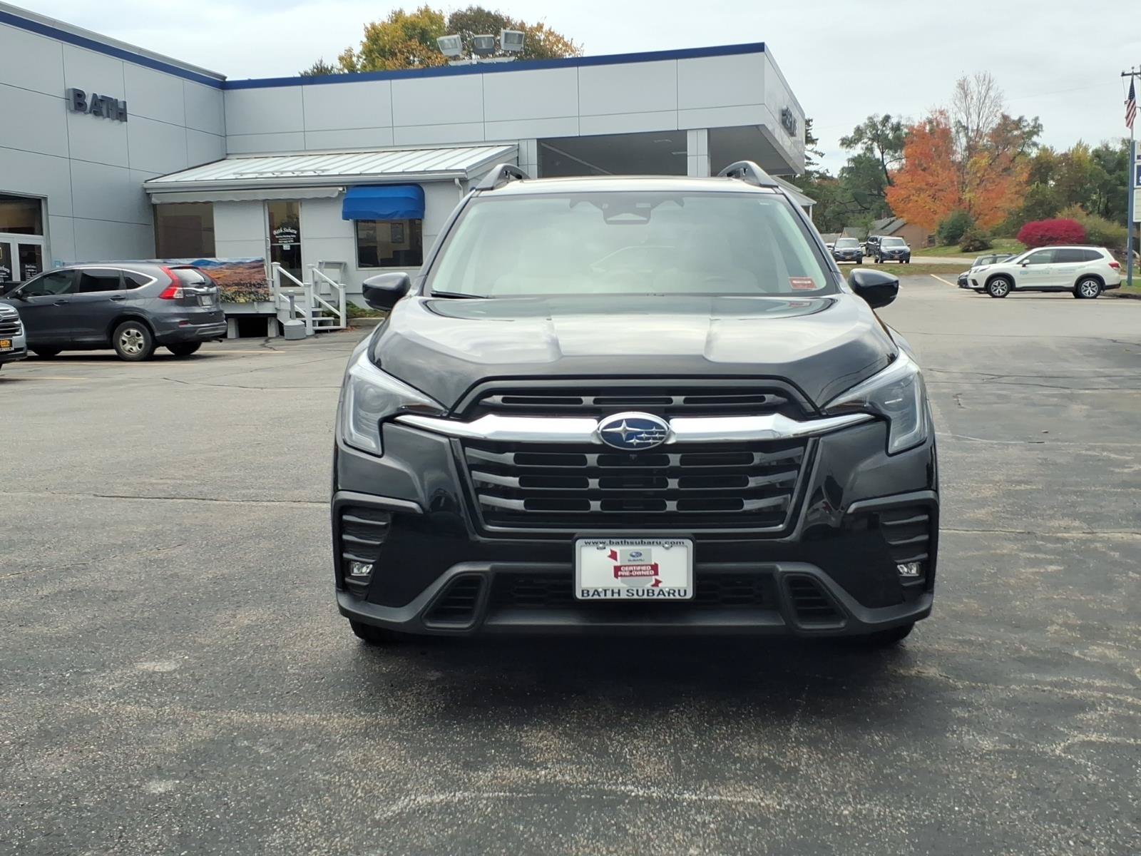 Used 2024 Subaru Ascent Limited w/ Technology Package AWD/4WD image 2