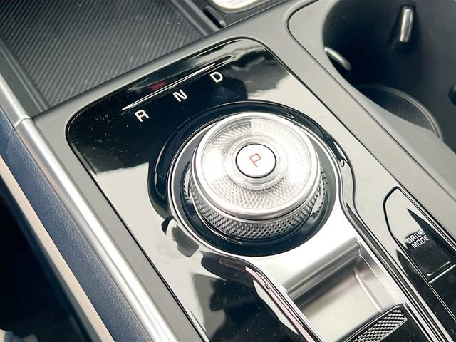 New 2026 Kia Carnival SX w/ SX Dark Edition Package FWD image 17