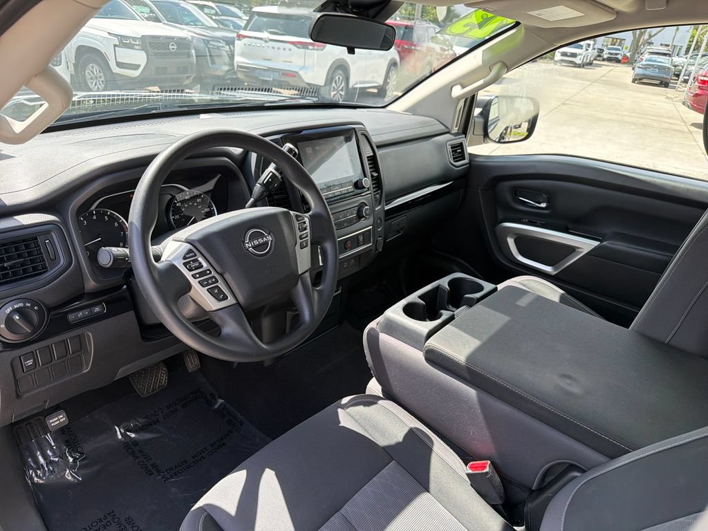 Used 2023 Nissan Titan SV RWD image 13