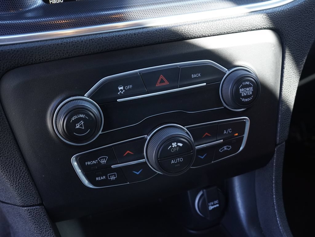Used 2016 Dodge Charger SXT RWD image 21