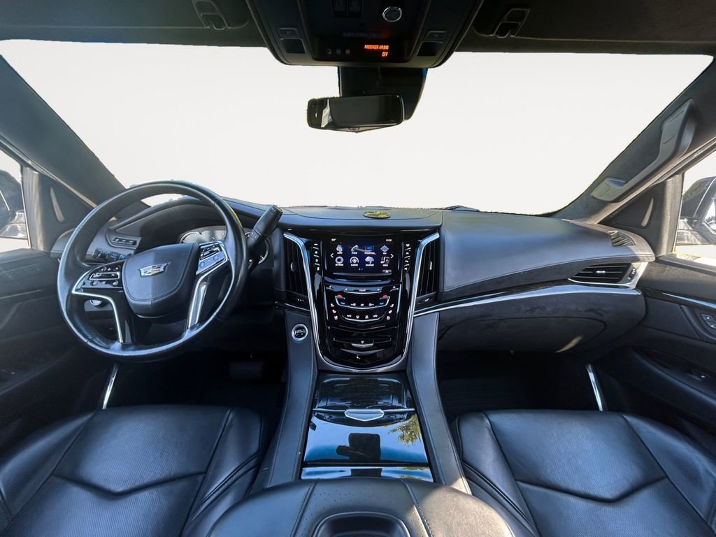 Used 2019 Cadillac Escalade ESV Platinum w/ Escalade Sport Edition image 13