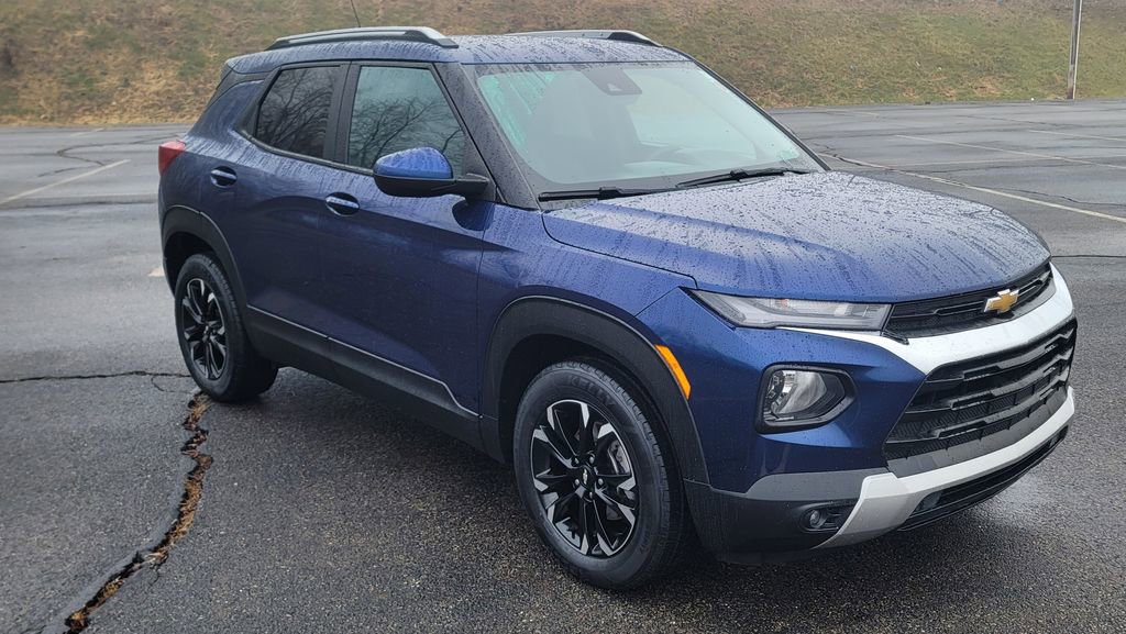 Used 2022 Chevrolet TrailBlazer LT w/ Convenience Package image 2