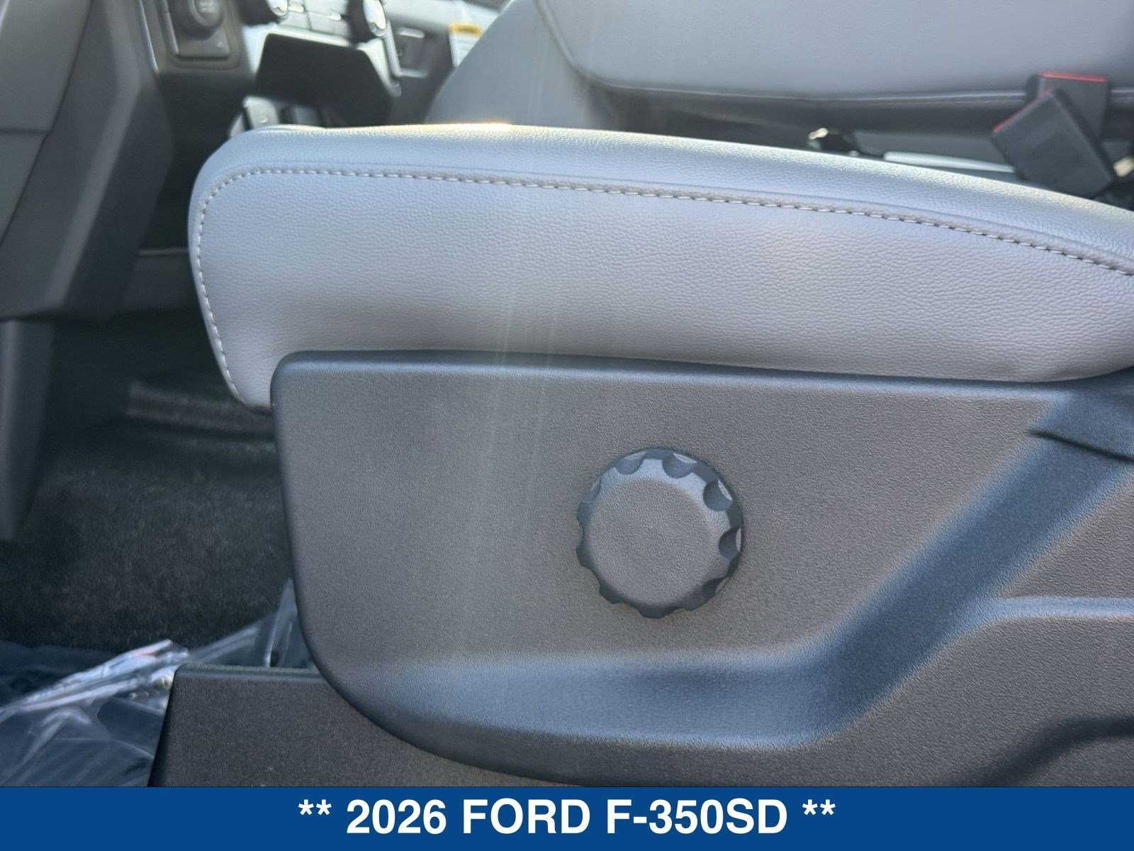 New 2026 Ford F350 XL w/ XL Chrome Package AWD/4WD image 20