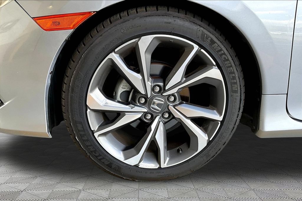 Used 2019 Honda Civic Touring image 33