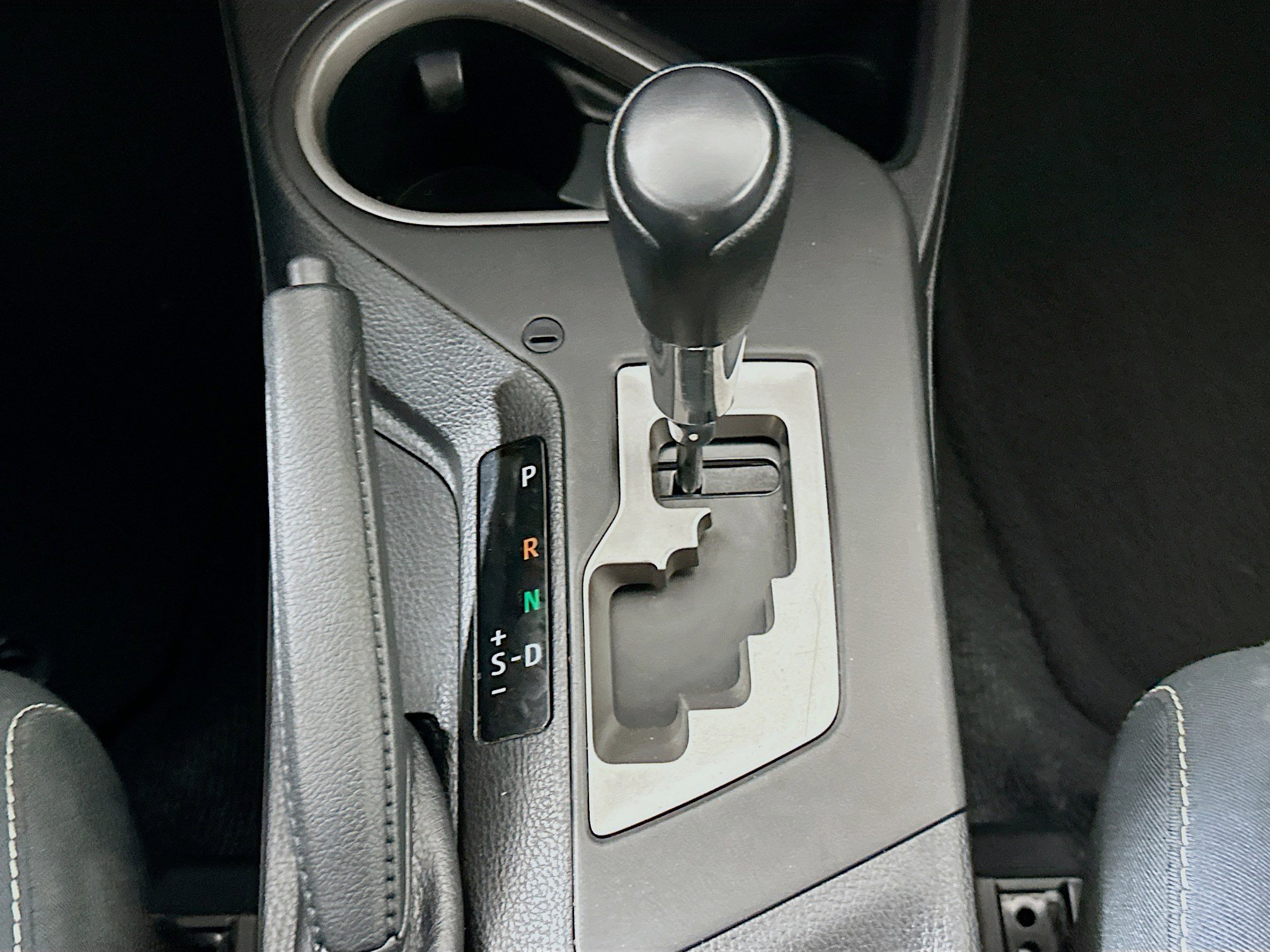 Used 2016 Toyota RAV4 XLE image 23