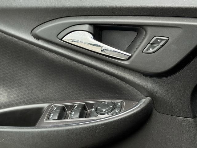 Used 2017 Chevrolet Malibu LT FWD image 25