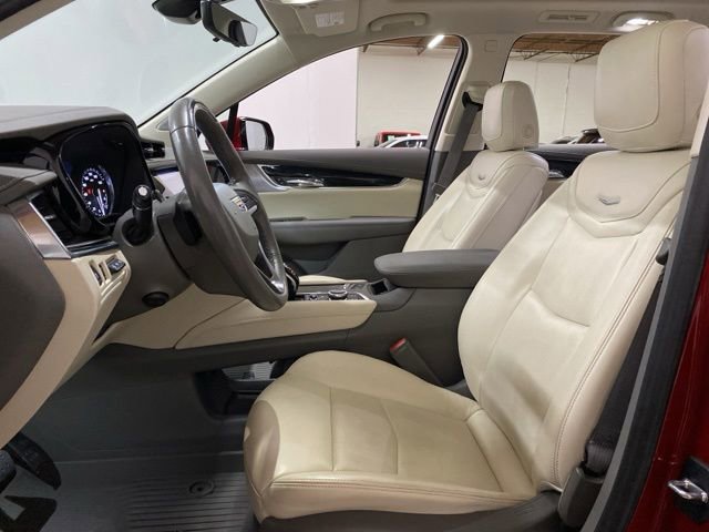 Used 2023 Cadillac XT6 Premium Luxury w/ Technology Package AWD/4WD image 19