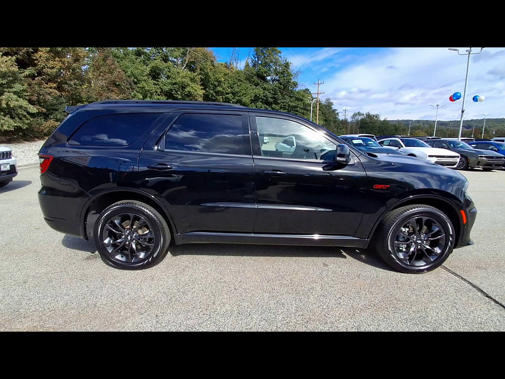 Used 2025 Dodge Durango GT AWD/4WD image 9