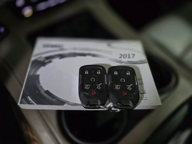 Used 2017 GMC Yukon XL SLT w/ Open Road Package image 48