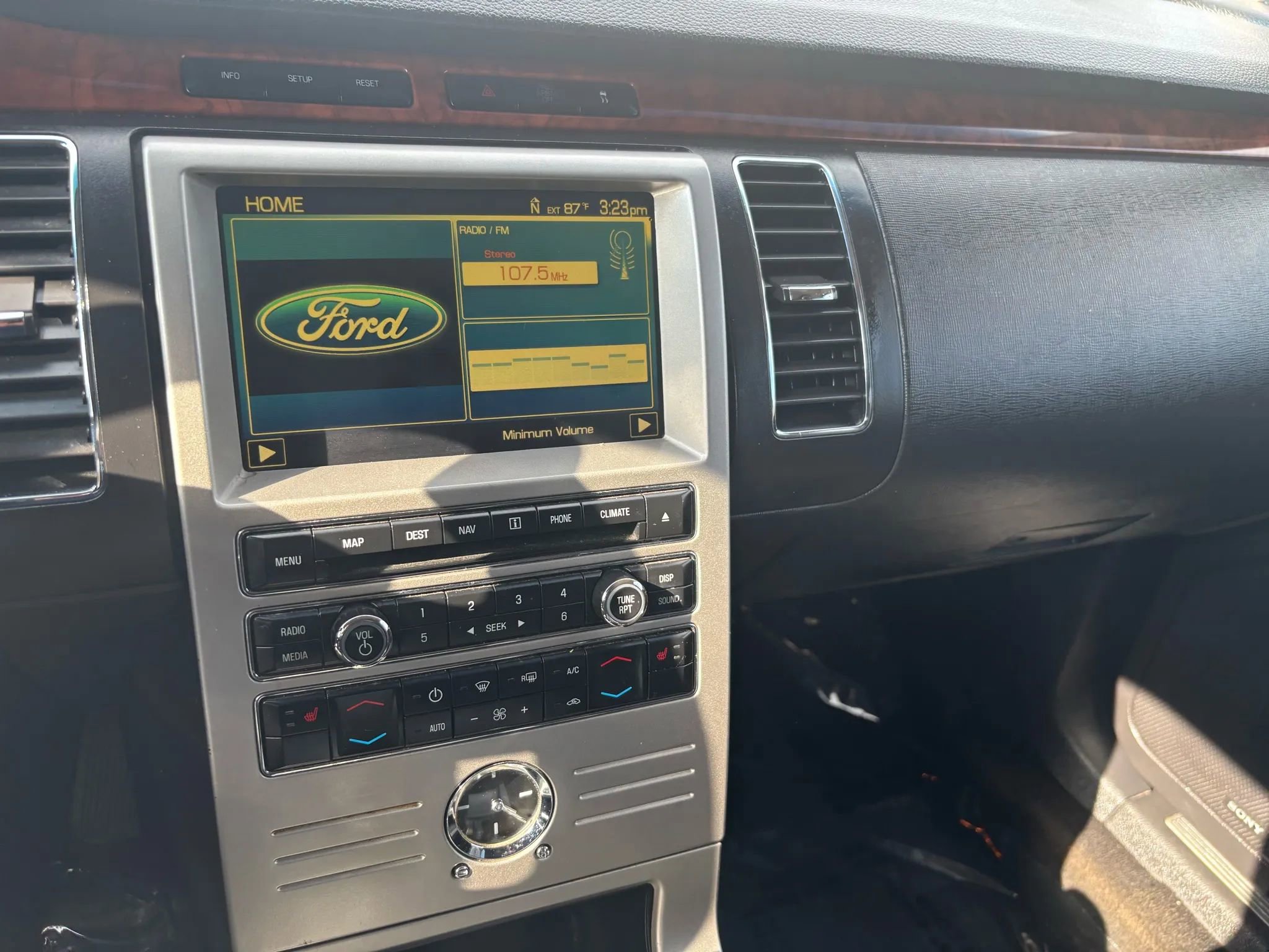 Used 2010 Ford Flex Limited image 13