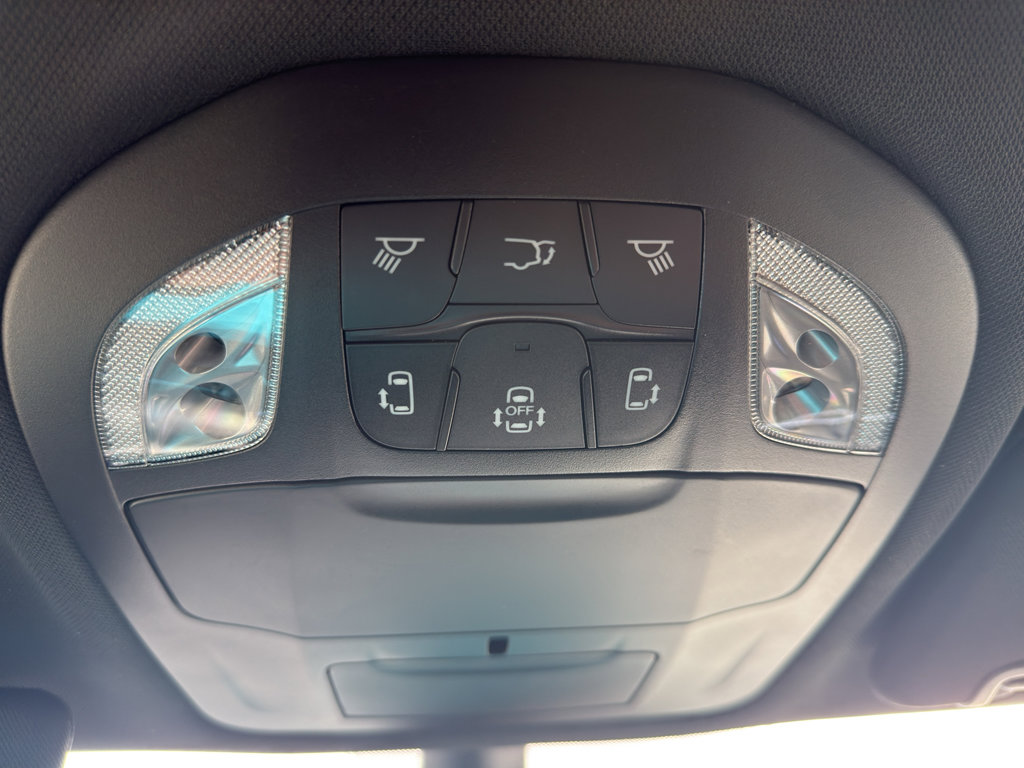 New 2026 Chrysler Pacifica Select AWD/4WD image 23