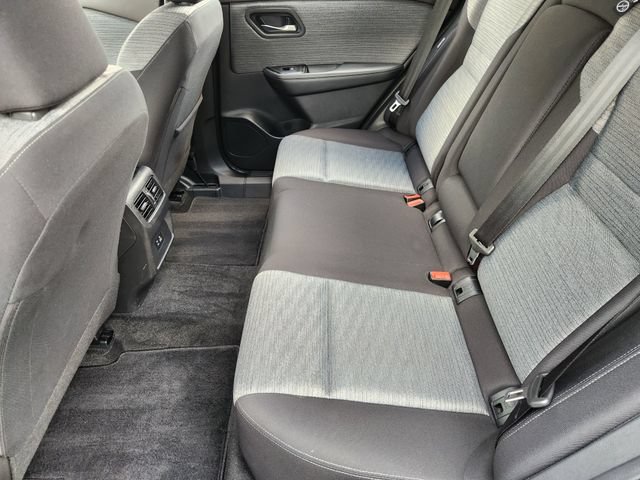Used 2023 Nissan Rogue SV FWD image 27