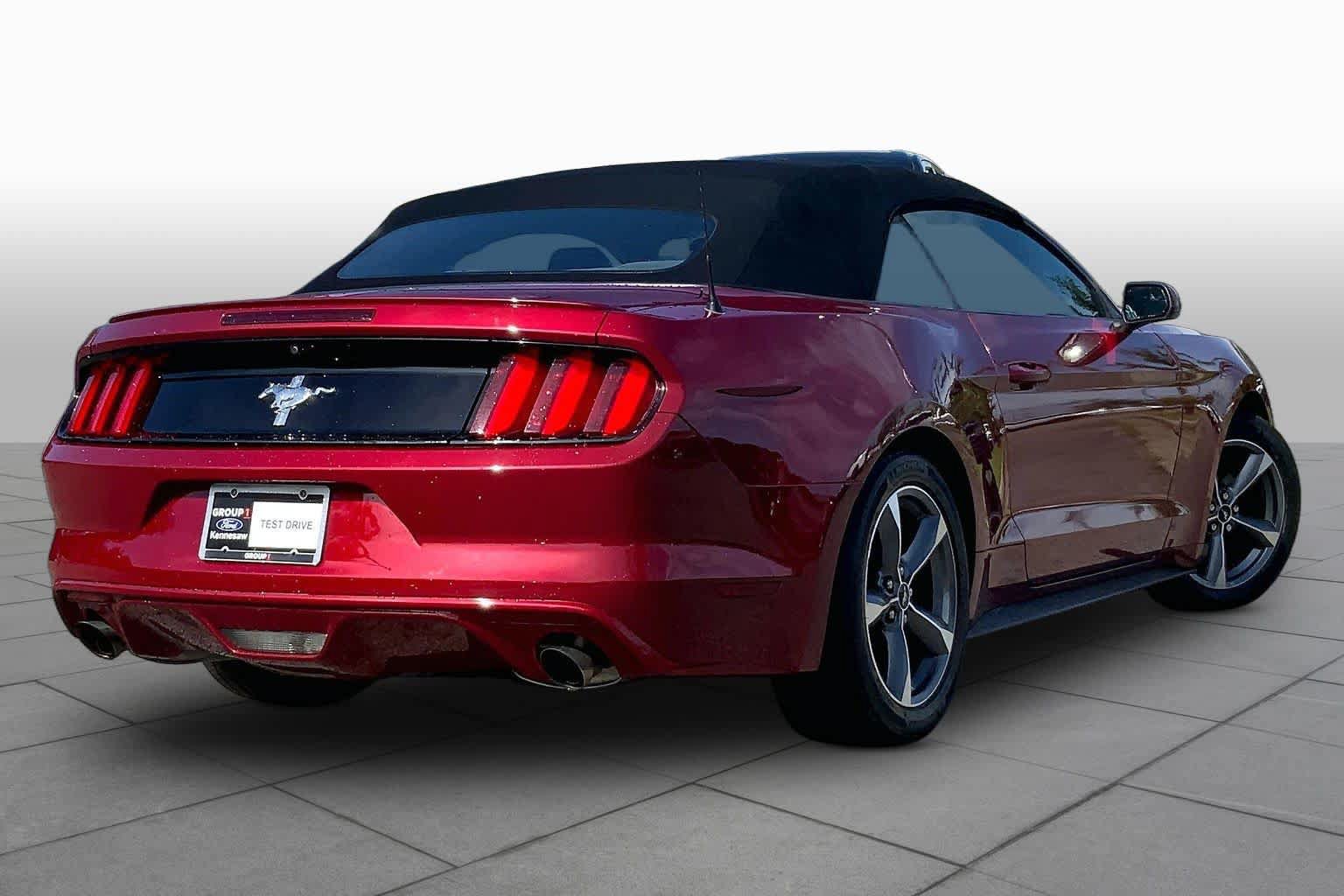 Used 2015 Ford Mustang Convertible w/ Equipment Group 051A RWD image 10