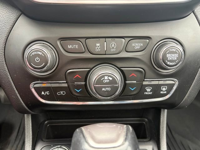 Used 2022 Jeep Cherokee Limited w/ Elite Package image 21