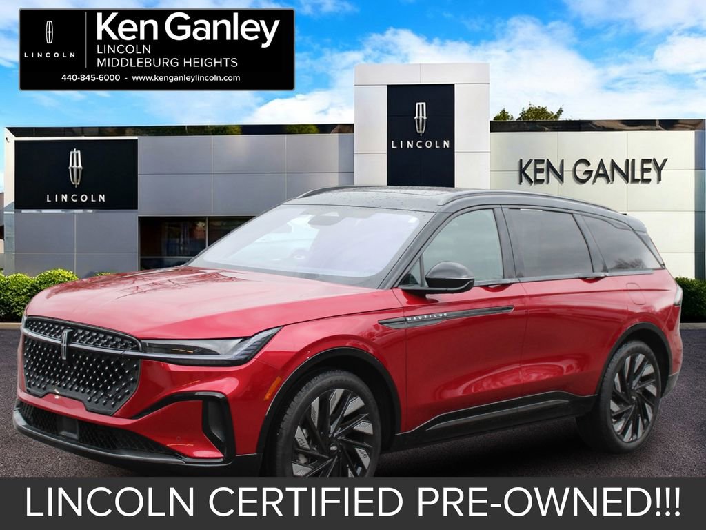 Used 2025 Lincoln Nautilus Reserve w/ Jet Appearance Package image 3