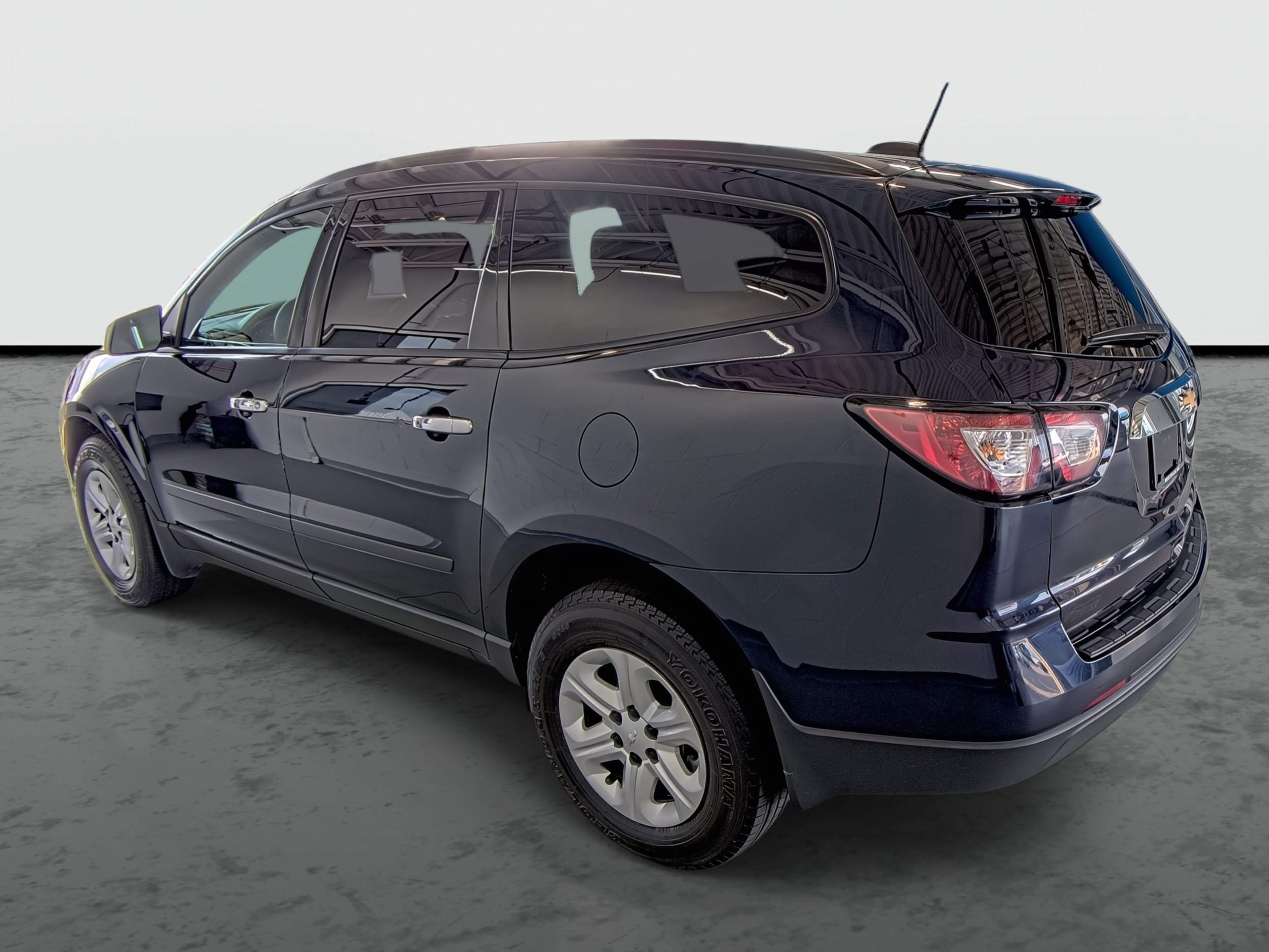Used 2016 Chevrolet Traverse LS FWD image 11