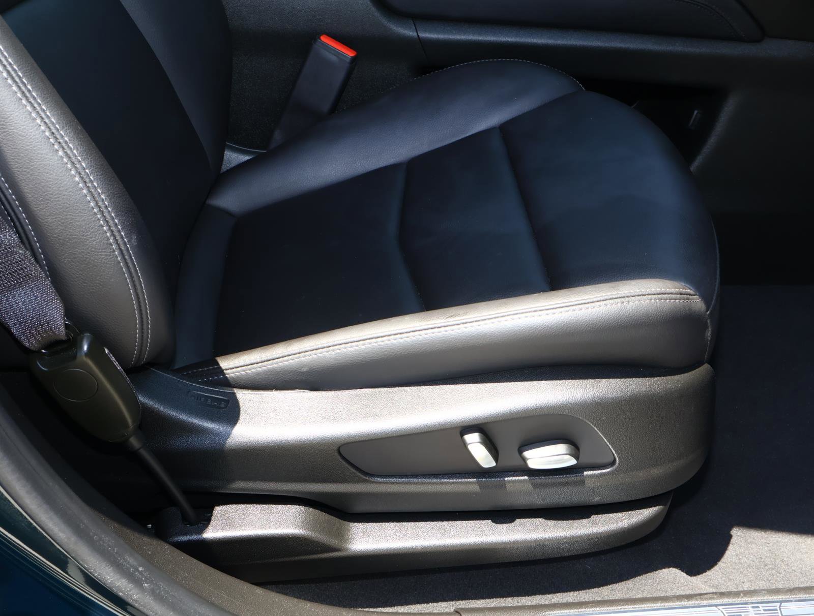 Used 2024 Cadillac XT5 Luxury FWD image 17