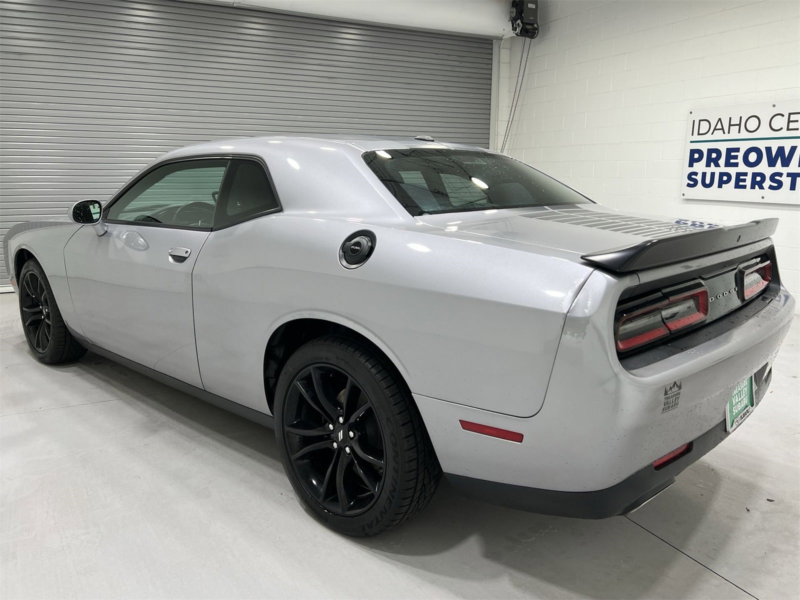 Used 2017 Dodge Challenger SXT w/ Blacktop Package image 6