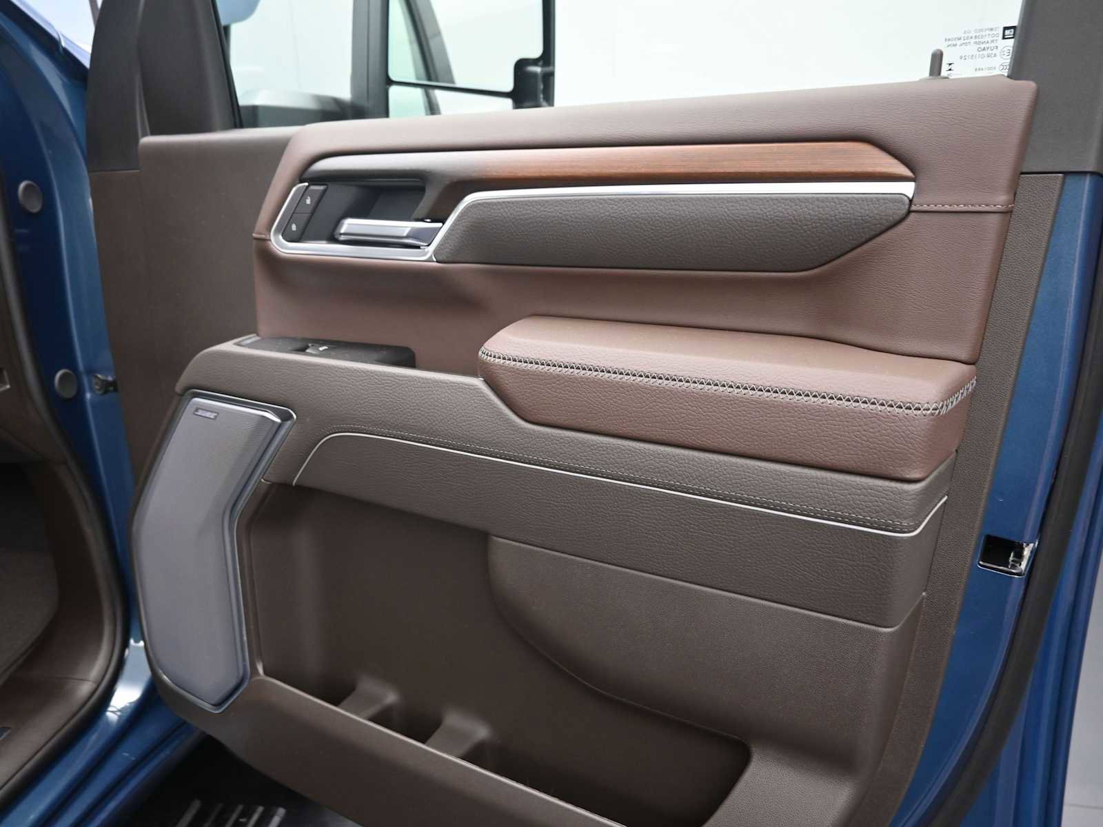 New 2026 GMC Sierra 2500 Denali w/ Denali Reserve Package image 11