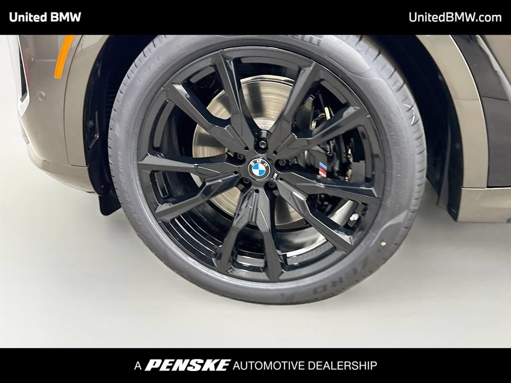 New 2027 BMW X7 xDrive40i w/ M Sport Package AWD/4WD image 9