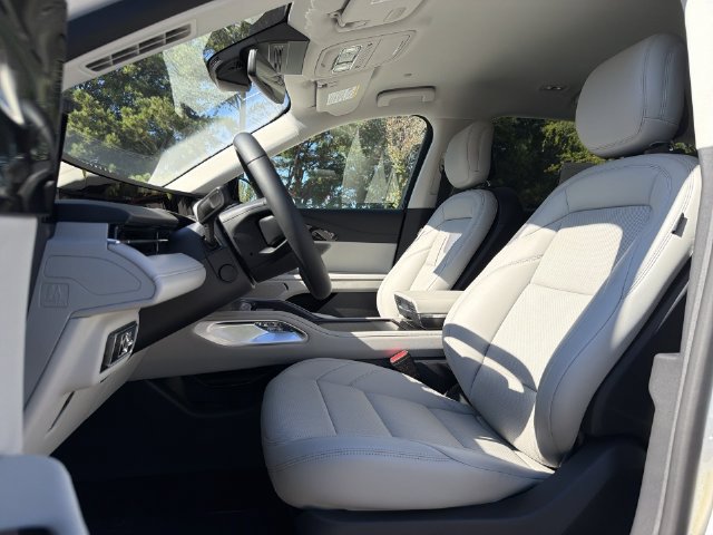 New 2026 Lincoln Nautilus Premier AWD/4WD image 11