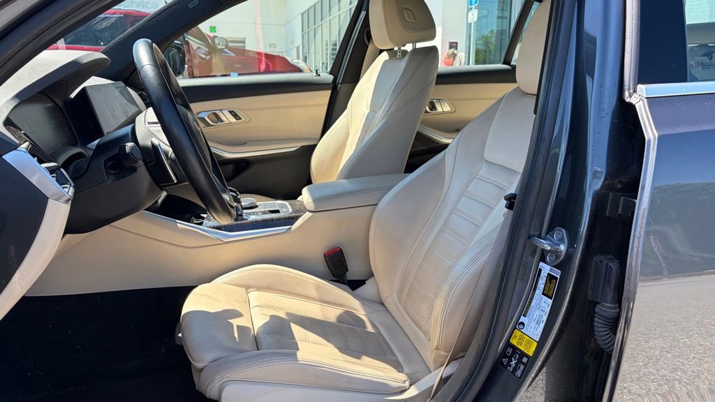 Used 2019 BMW 330i xDrive Sedan w/ Premium Package AWD/4WD image 5
