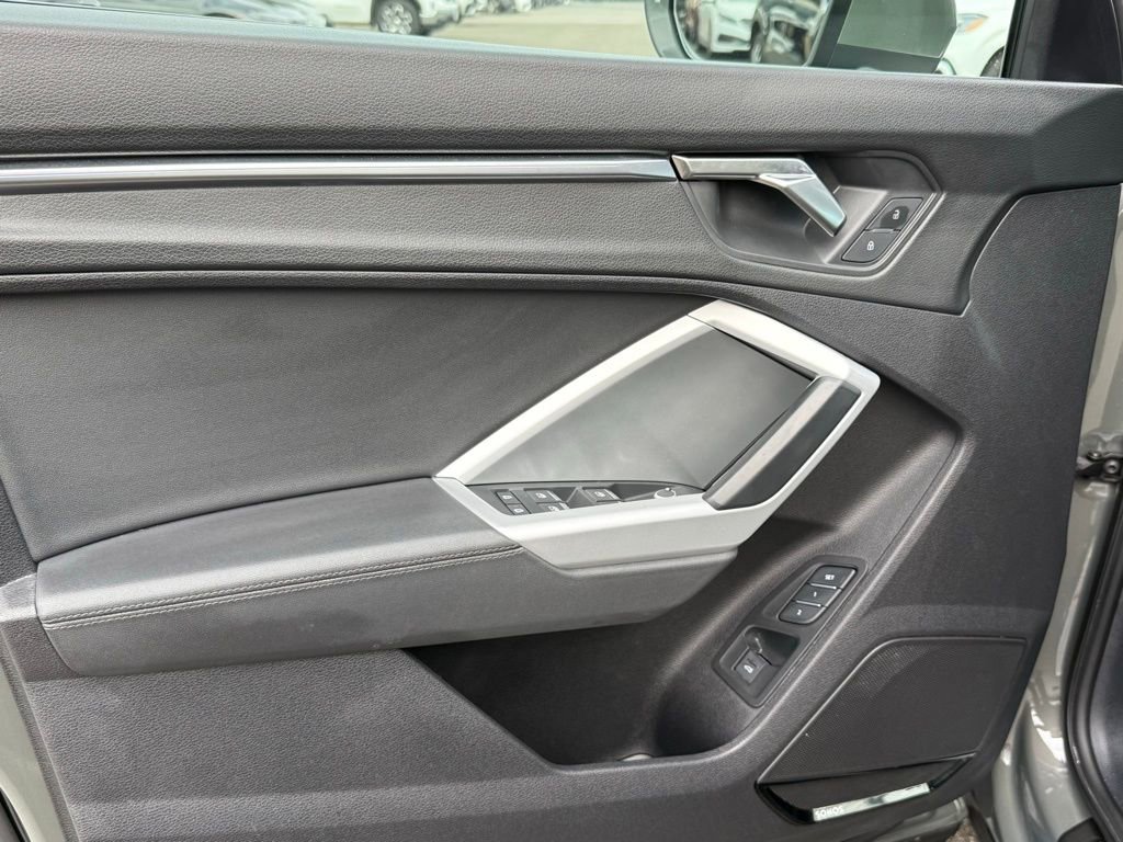 Used 2022 Audi Q3 2.0T Premium Plus w/ Premium Plus Package image 21