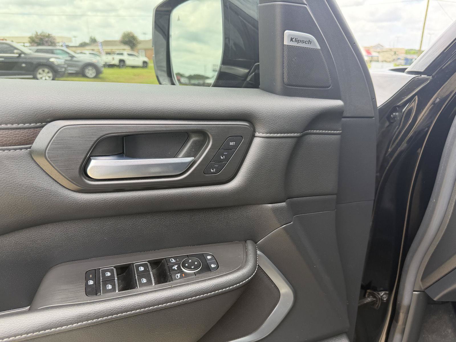 Used 2025 Nissan Armada Platinum w/ Convenience Package AWD/4WD image 10