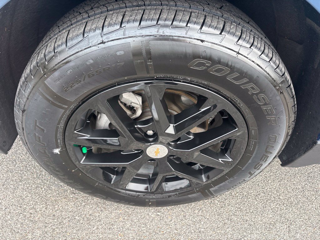 Used 2024 Chevrolet Equinox LS w/ LPO, Floor Liner Package AWD/4WD image 36