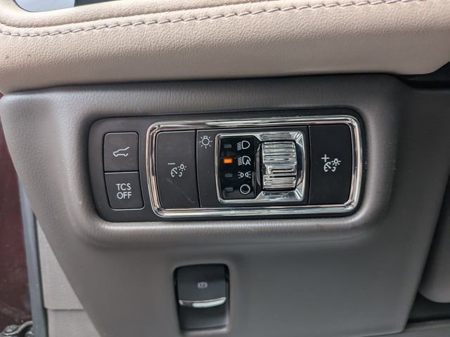 Used 2023 Lincoln Nautilus AWD w/ Premium Package image 14