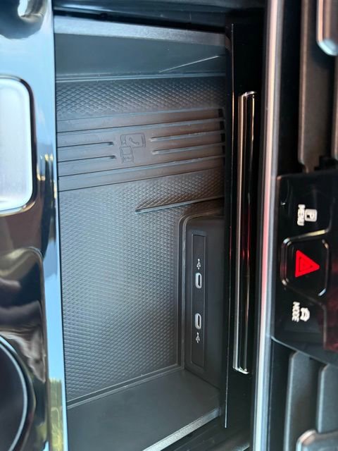 Certified 2025 Volkswagen Atlas Peak Edition SE image 32