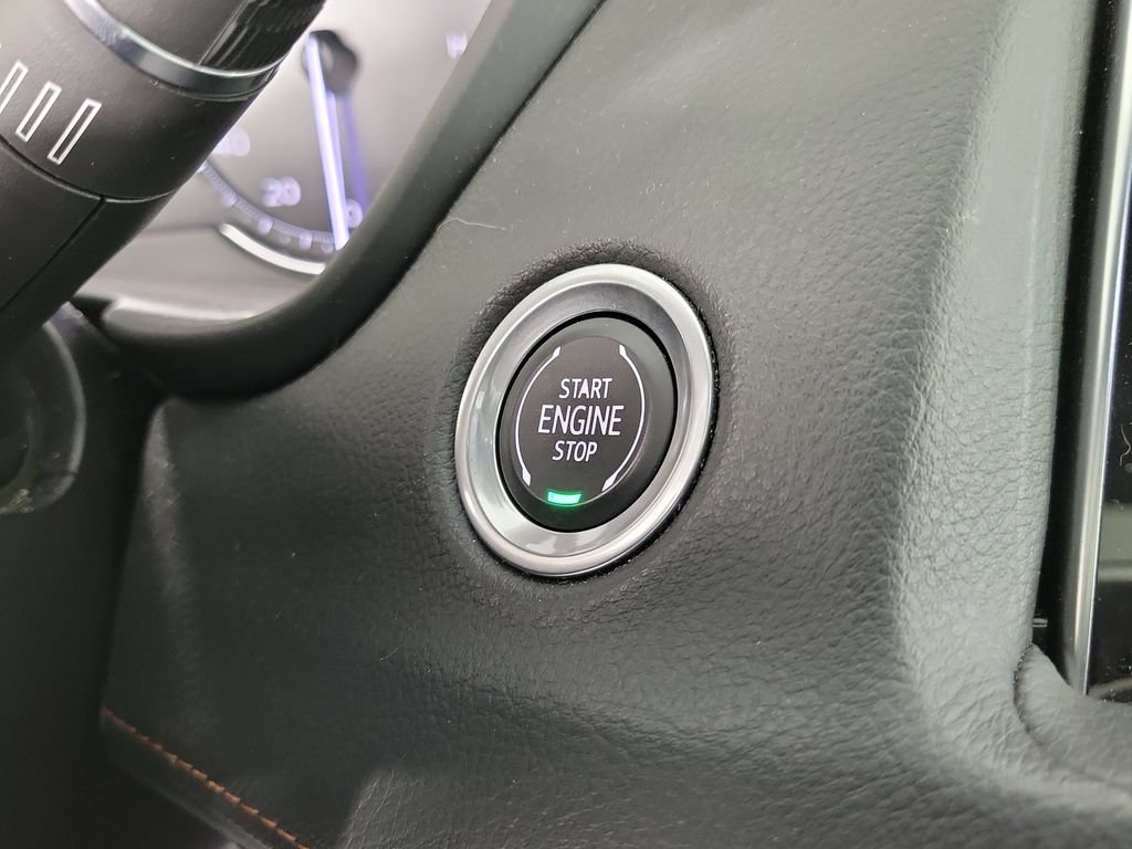 Used 2023 Cadillac XT4 Sport AWD/4WD image 31