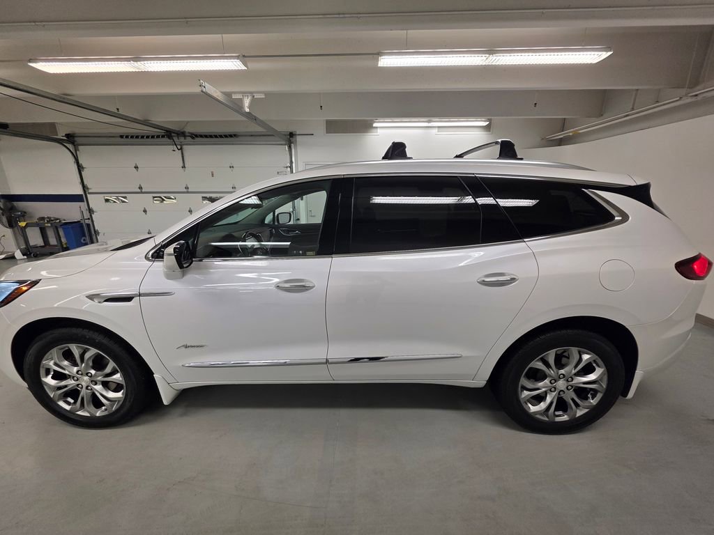Used 2021 Buick Enclave Avenir w/ Avenir Technology Package image 3