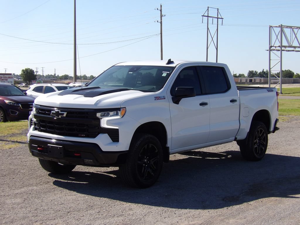 Used 2023 Chevrolet Silverado 1500 LT Trail Boss w/ Protection Package AWD/4WD image 2