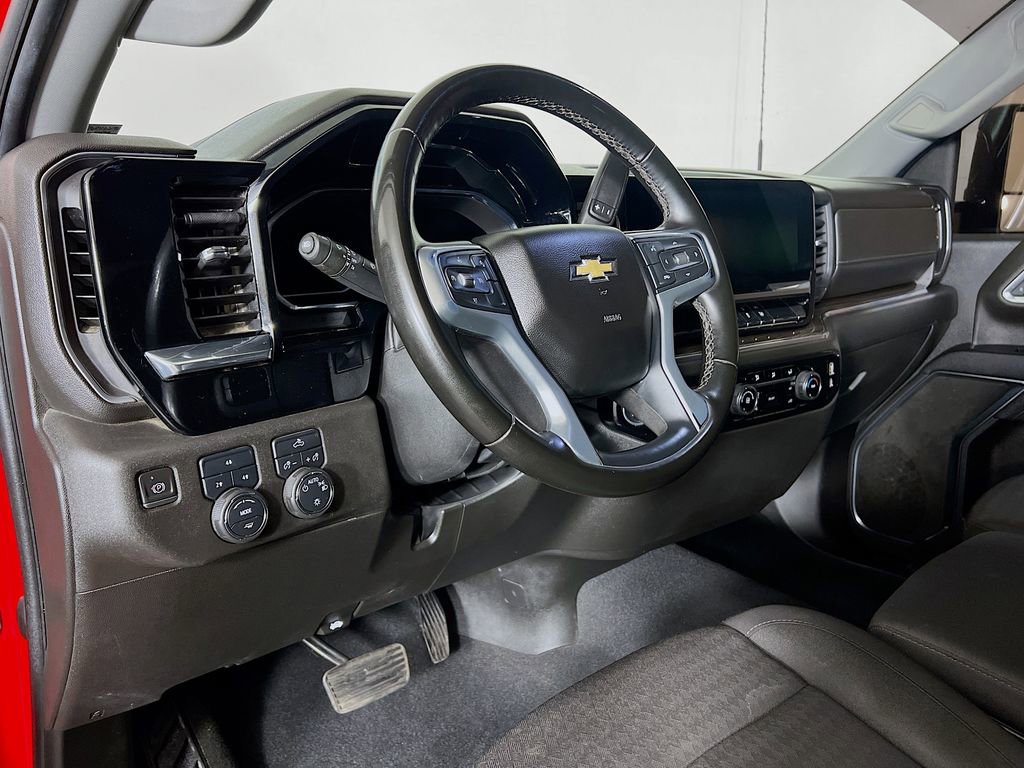 Used 2024 Chevrolet Silverado 2500 LT w/ Snow Plow Prep/Camper Package image 11