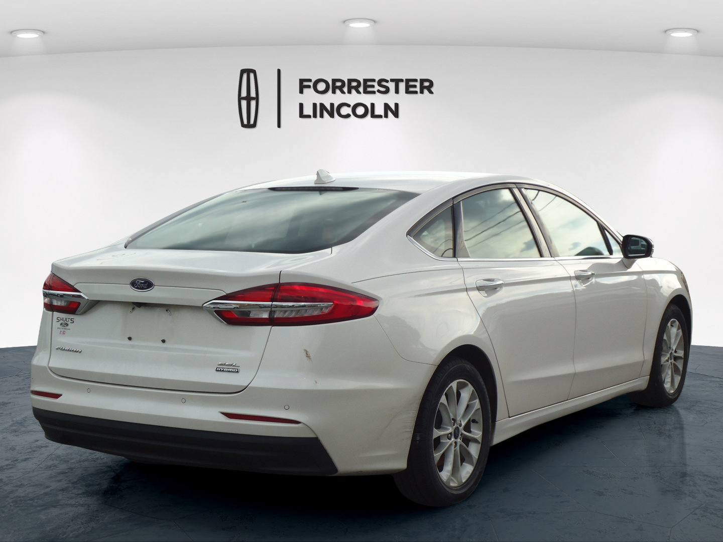 Used 2020 Ford Fusion SEL FWD image 3