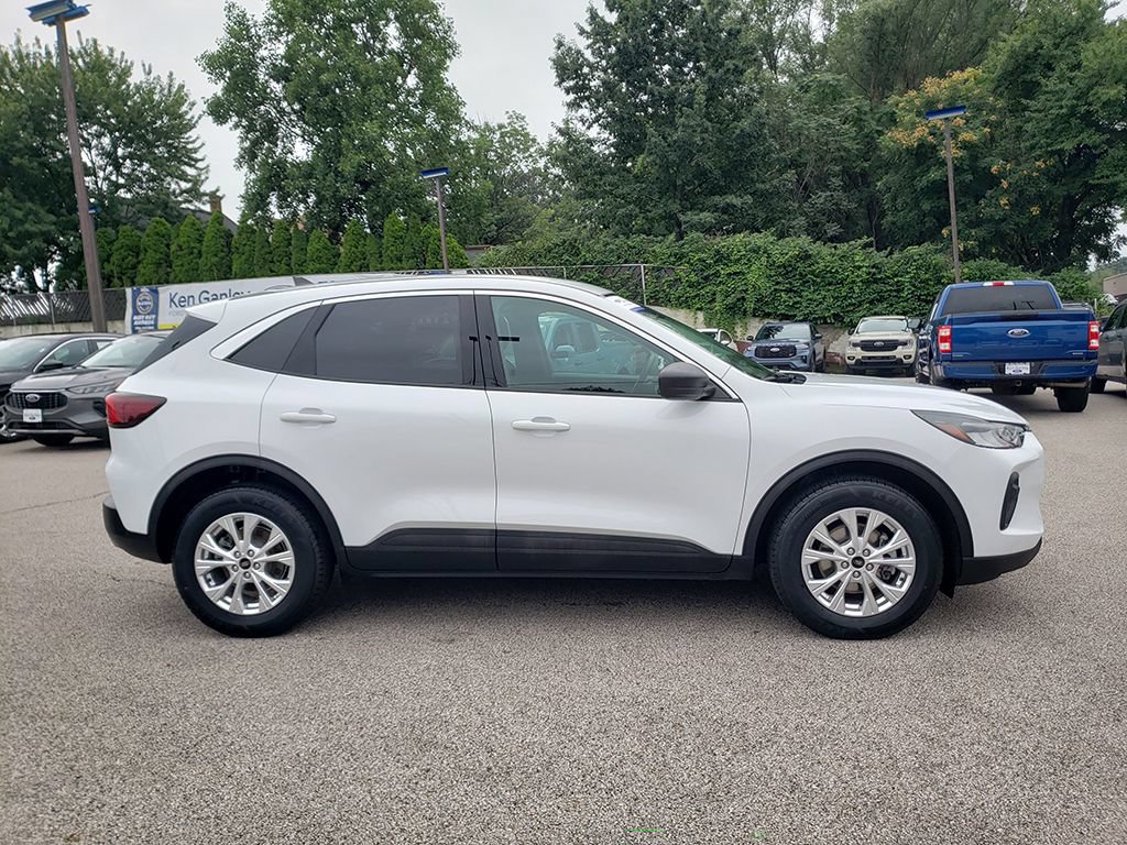 Certified 2023 Ford Escape Active AWD/4WD image 4