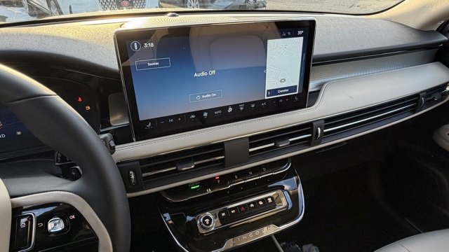 New 2026 Lincoln Corsair Premiere image 12