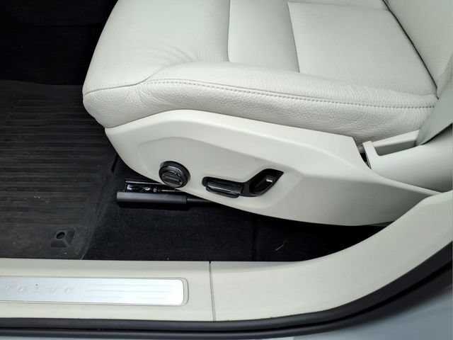 Used 2025 Volvo XC60 T8 Plus w/ Climate Package AWD/4WD image 20