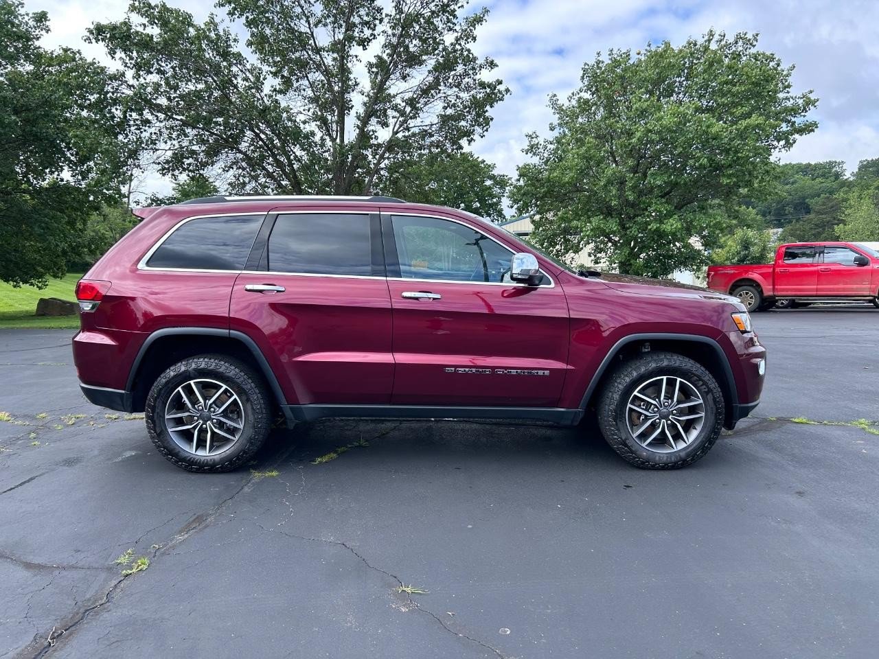 Used 2022 Jeep Grand Cherokee Limited image 2