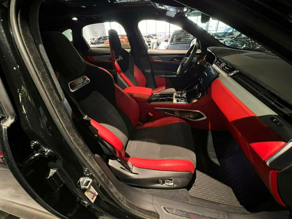 Used 2023 Jaguar F-PACE SVR image 26