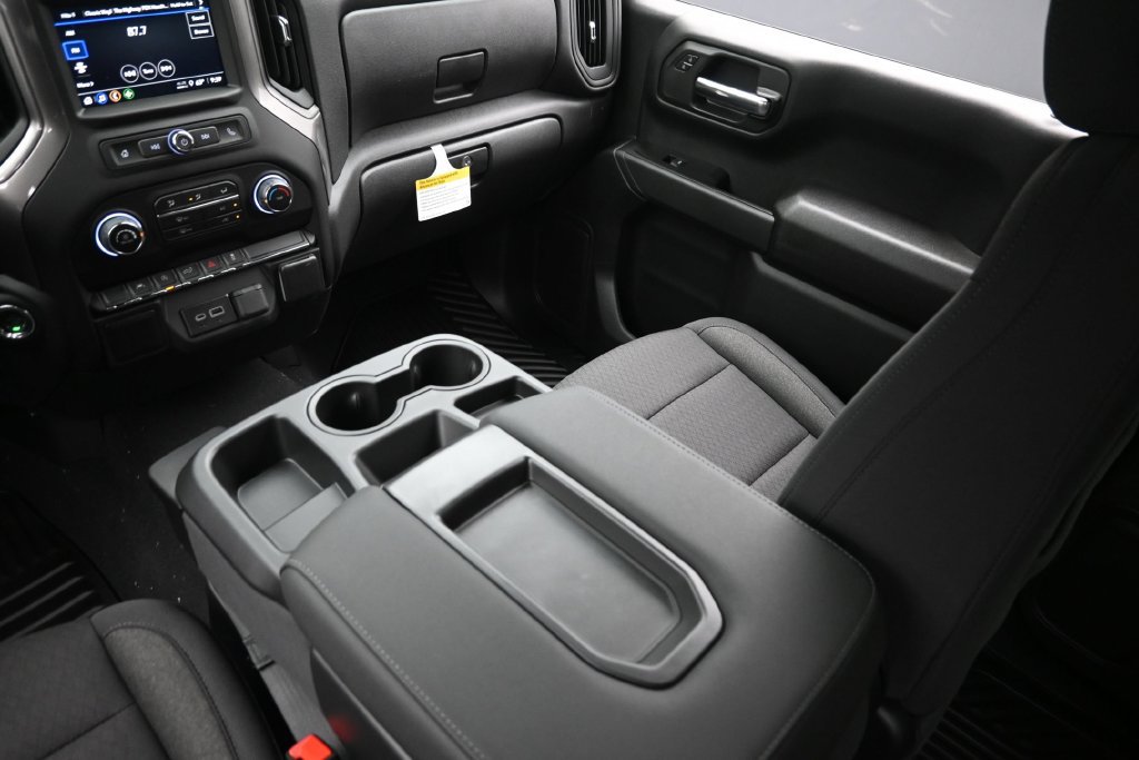 New 2026 Chevrolet Silverado 1500 Custom AWD/4WD image 15
