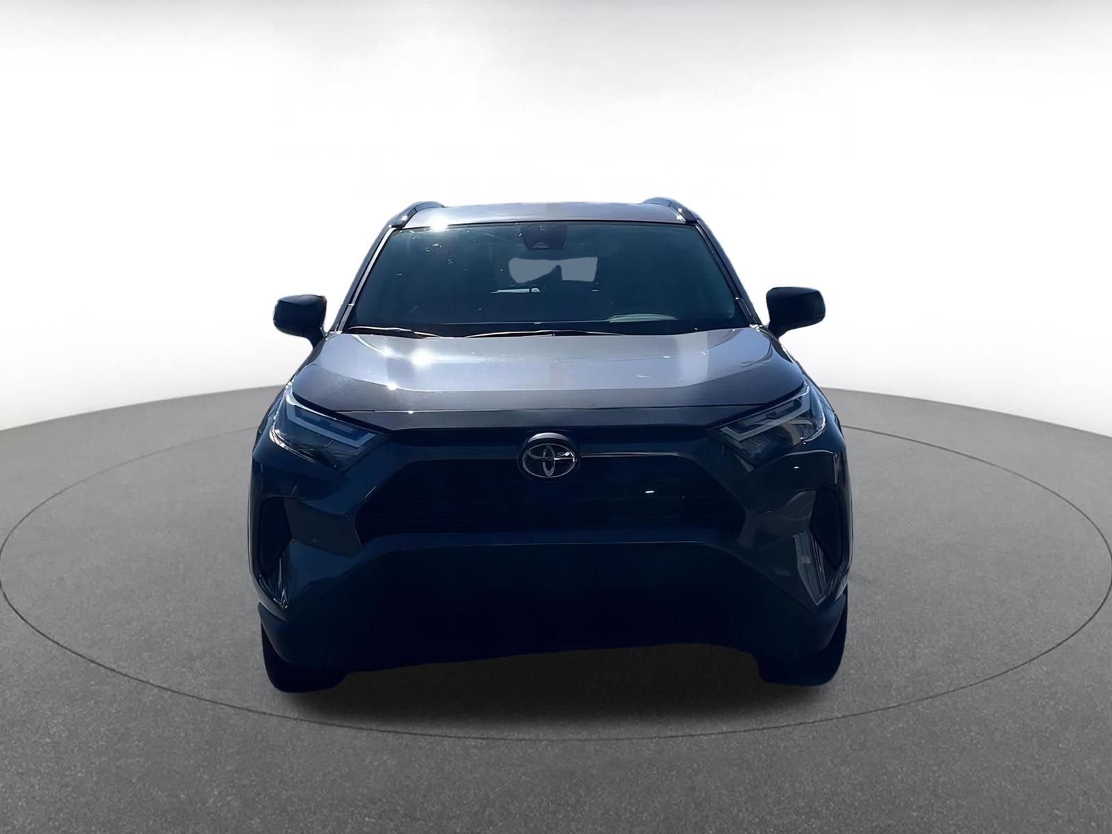 Used 2025 Toyota RAV4 LE image 4