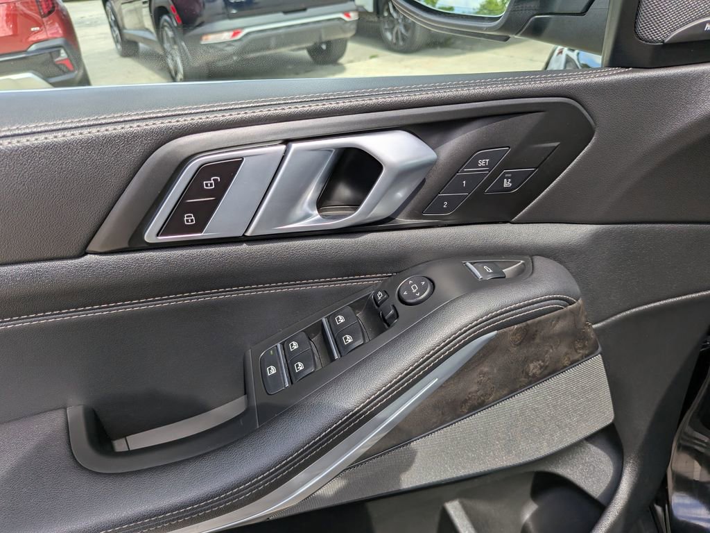 Used 2024 BMW X5 sDrive40i RWD image 21