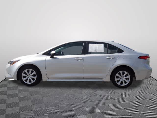 Used 2023 Toyota Corolla LE FWD image 2