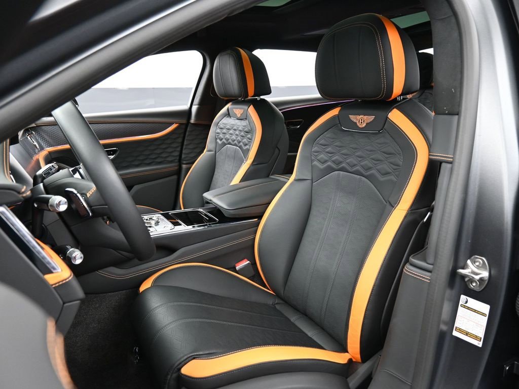 Used 2025 Bentley Flying Spur Plug-In Hybrid image 5