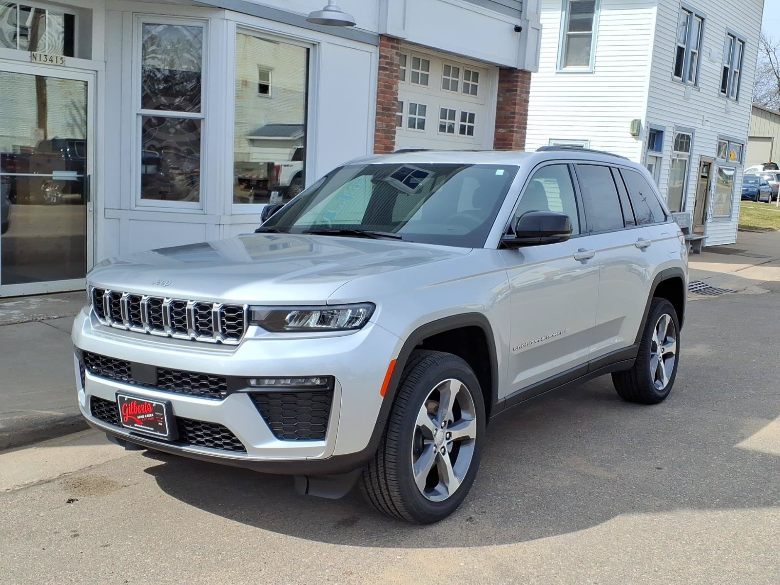New 2026 Jeep Grand Cherokee Limited Reserve AWD/4WD image 2