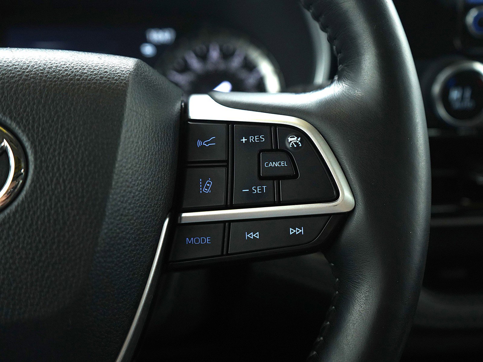 Used 2022 Toyota Highlander XLE image 30